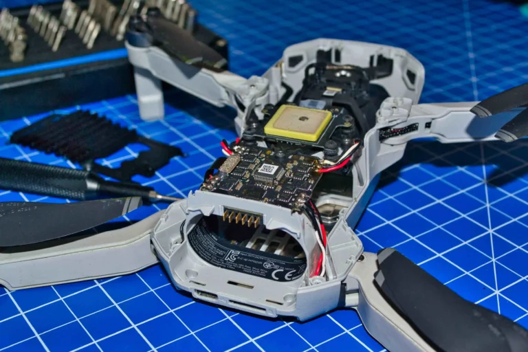 Reparatur einer DJI Mavic Mini Drohne